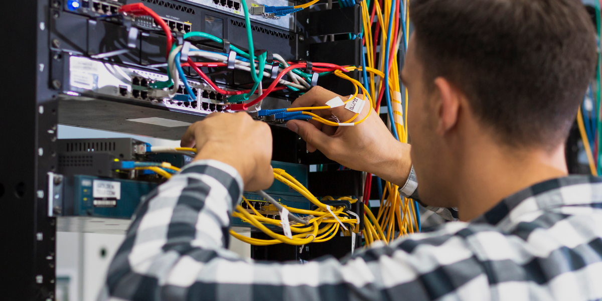 Fault Tolerance Implementation with 2 ESXi Servers (No External Storage)